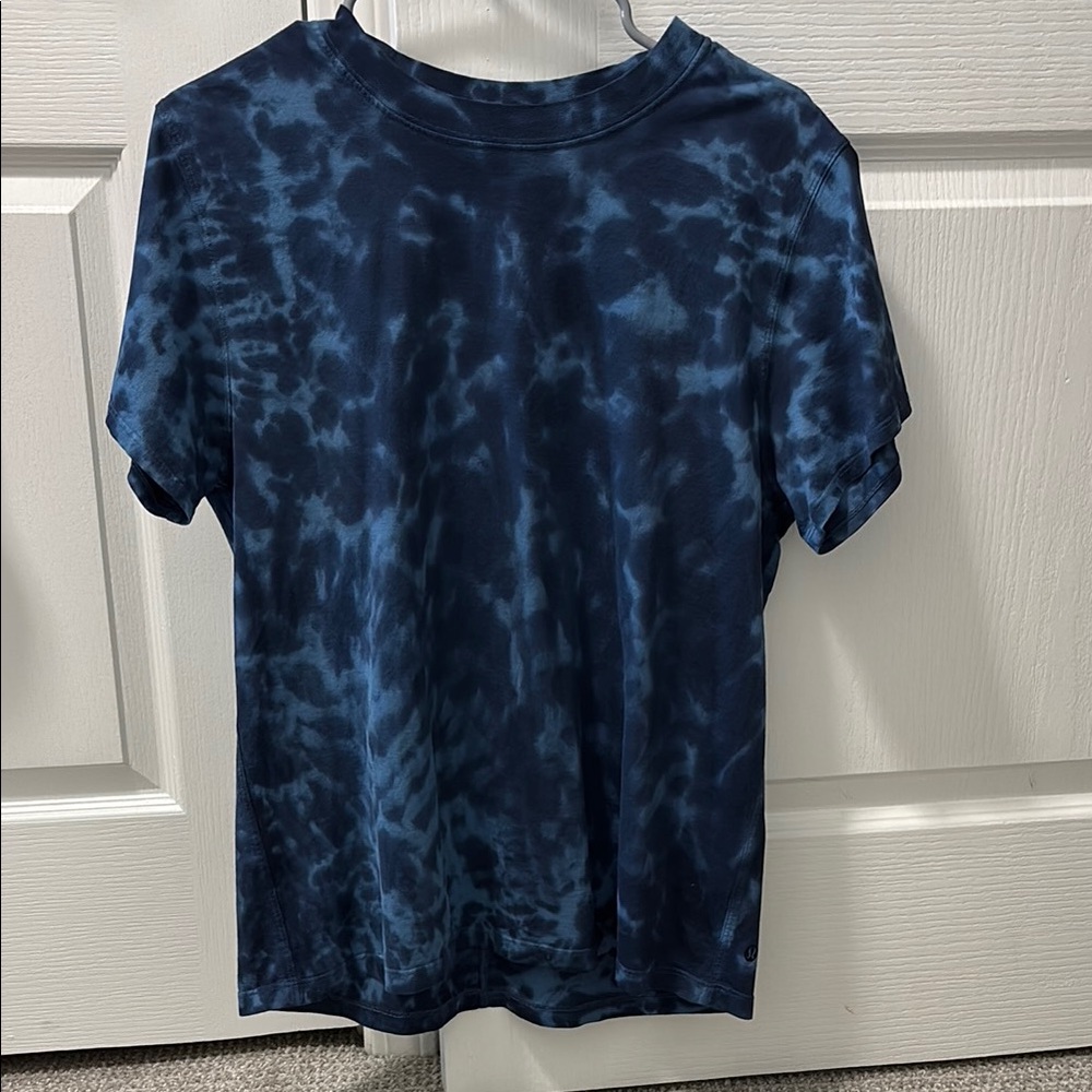 Lululemon T-Shirt